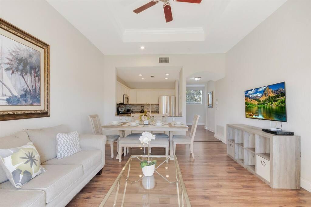 Elegant, Comfortable, Inexpensive... Reunion Holiday home